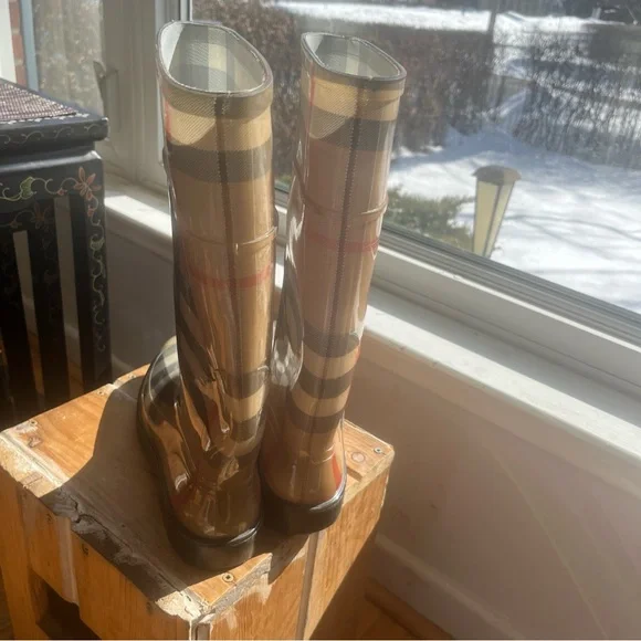 Plaid Rain Boots - Picture 3 of 11